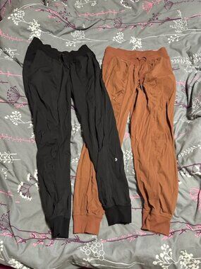 Lululemon size 8 studio joggers
